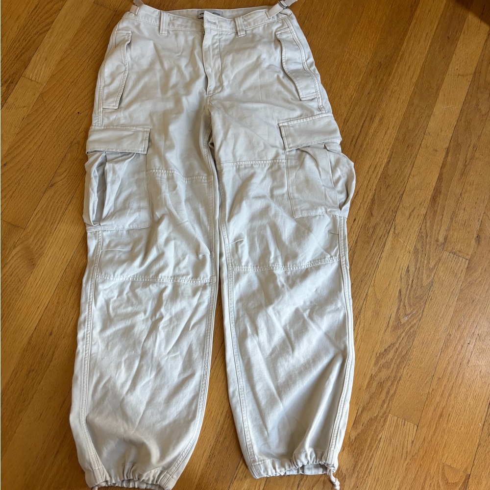 White cargo pants TNA Aritizia